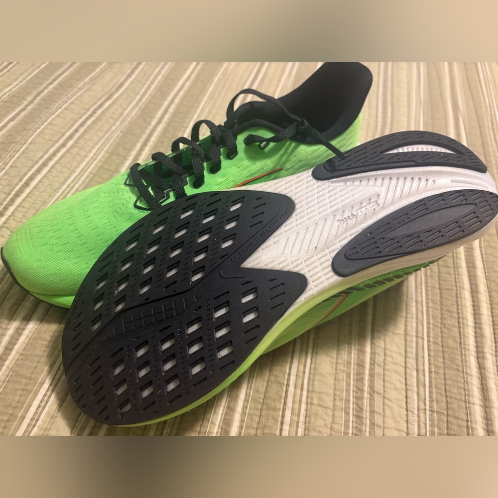 Brooks Hyperion Gts - image 2